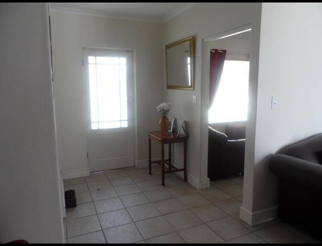 3 BEDROOM PROPERTY TO RENT IN ZEVENZICHT